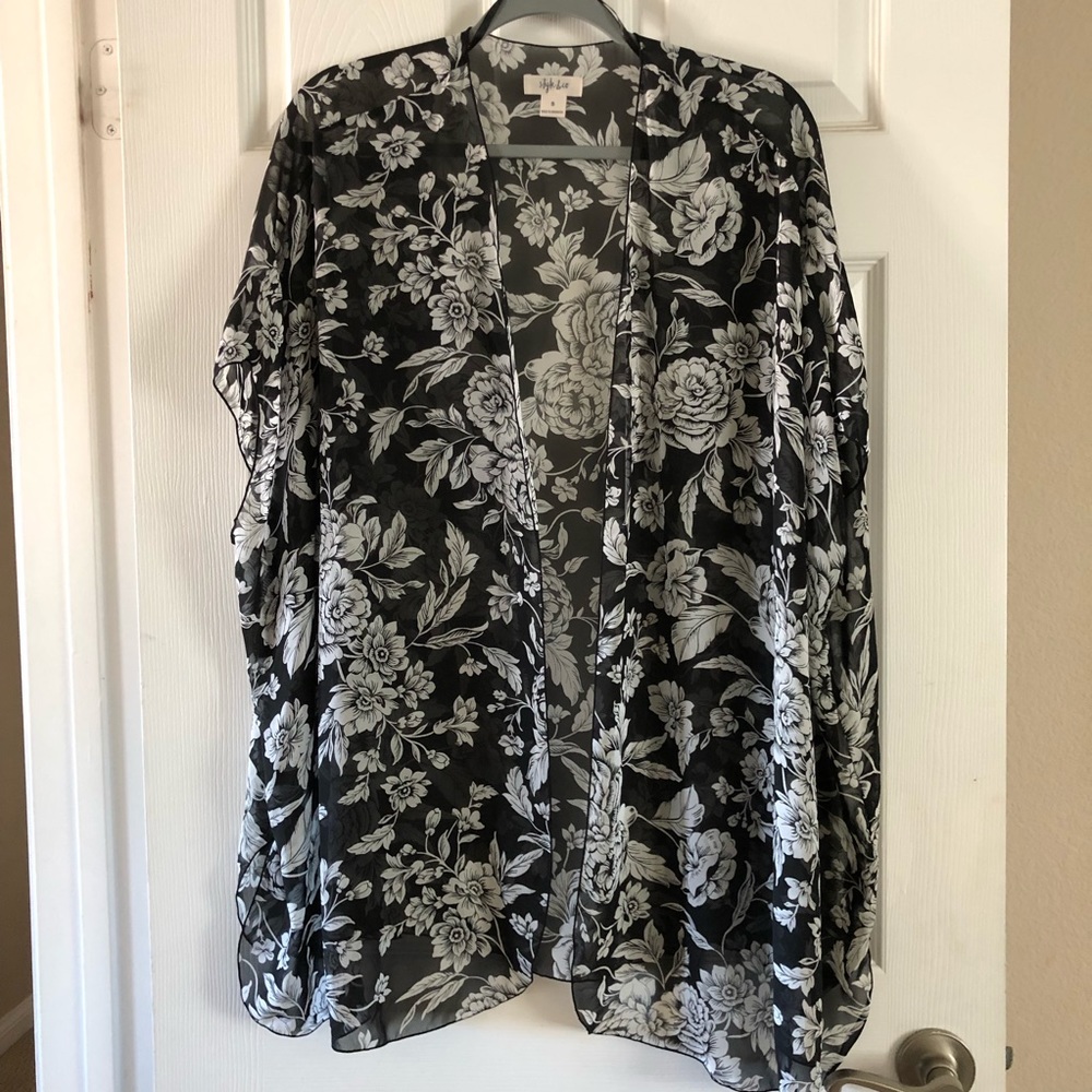 Floral kimono
